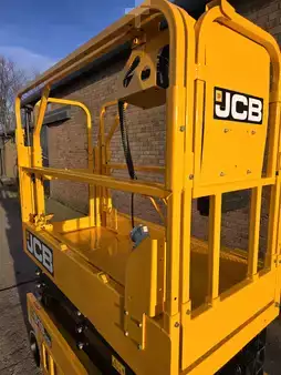 Ollós munka emelvény 2017  JCB S1930E  (7)