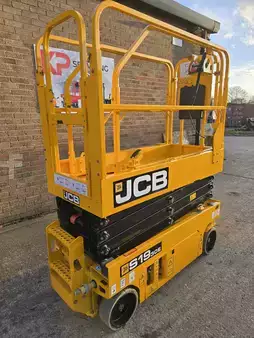 Ollós munka emelvény 2017  JCB S1930E  (9)