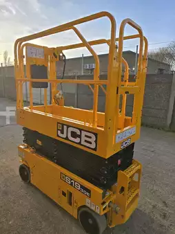 Ollós munka emelvény 2017  JCB S1930E  (10)