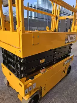 Ollós munka emelvény 2017  JCB S1930E  (12)