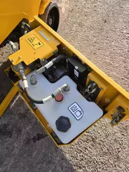 Ollós munka emelvény 2017  JCB S1930E  (15)