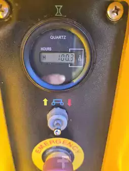 Ollós munka emelvény 2017  JCB S1930E  (16)