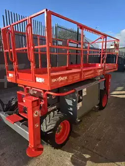 Saxliftar 2014  Skyjack SJ6826R  (16)