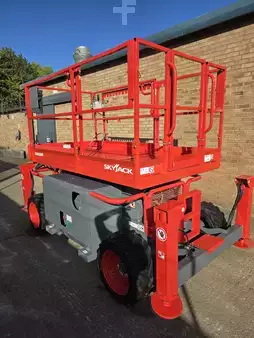 Saxliftar 2014  Skyjack SJ6826R  (3)
