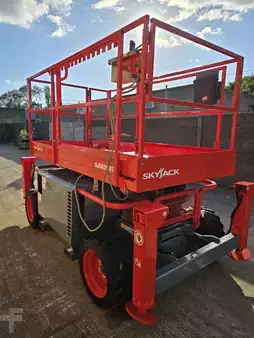 Saxliftar 2014  Skyjack SJ6826R  (9)