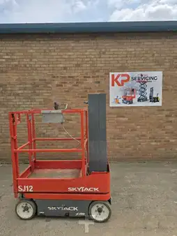 Podnośnik teleskopowy 2018  Skyjack SJ12  (1)