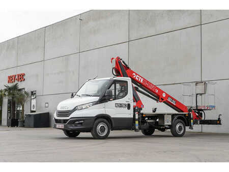 Plataforma sobre camión 2023  CTE B-Lift 18 HV (1)