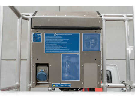 Plataforma sobre camión 2023  CTE B-Lift 18 HV (14)