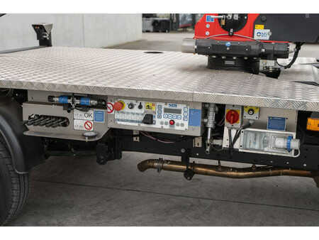 Plataforma sobre camión 2023  CTE B-Lift 18 HV (15)