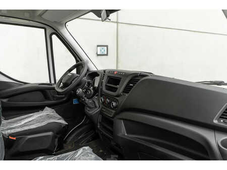 Plataforma sobre camión 2023  CTE B-Lift 18 HV (22)