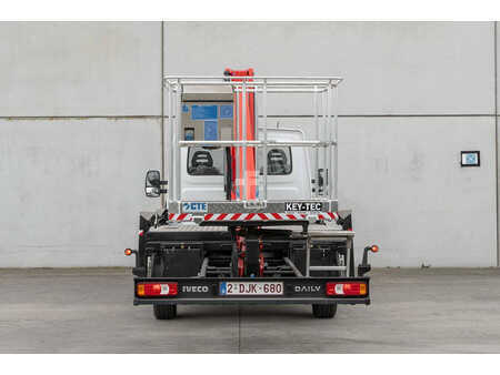 Plataforma sobre camión 2023  CTE B-Lift 18 HV (8)