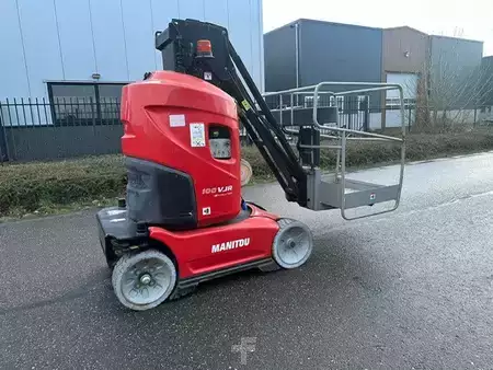 Kolmo zvedaná plošina 2014  Manitou 100VJR (3)