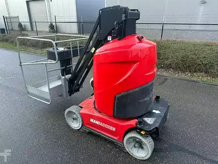 Kolmo zvedaná plošina 2014  Manitou 100VJR (5)