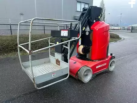 Kolmo zvedaná plošina 2014  Manitou 100VJR (6)