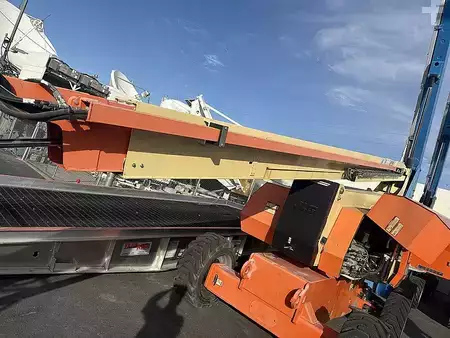 Plataforma Articulada 2017  JLG 800AJ (10)