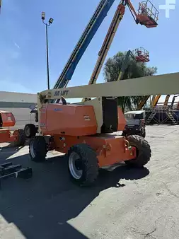 Plataforma Articulada 2017  JLG 800AJ (2)