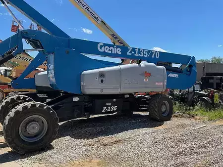 Plataforma Articulada 2006  Genie ZX-135 Articulated Boom Lifts (5)