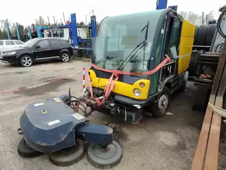 Straatreiniger 2002  Mathieu Azura (1)