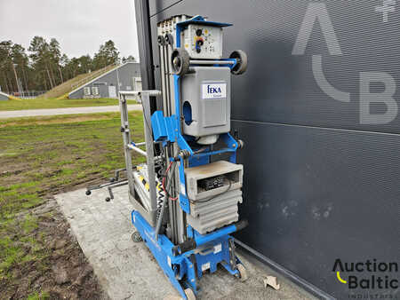 Nacelle à mât vertical 2009  Genie AWP 25 S (2)