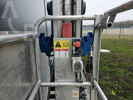 Nacelle à mât vertical 2009  Genie AWP 25 S (6)