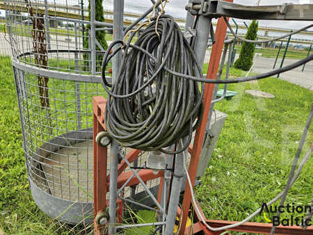 Nacelle à mât vertical 1997  AZO LS 200 CE (18)