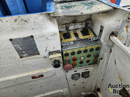 LKW-Arbeitsbühne 2004  Iveco 100E 18 (14)