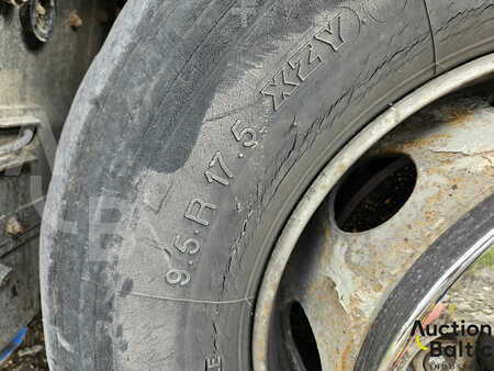 LKW-Arbeitsbühne 2004  Iveco 100E 18 (19)