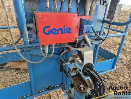Podnośnik przegubowy 2008  Genie Z 51/30 J RT (7)