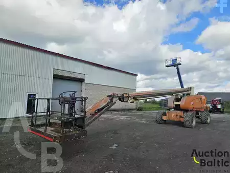 Knikarmhoogwerker 2002  JLG 860 SJ (1)