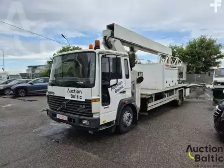 Rampa de camião  1999  Volvo FL6 110 (1)
