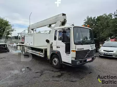 Rampa de camião  1999  Volvo FL6 110 (2)