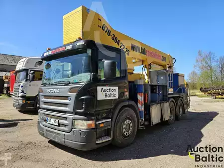 Nacelle sur camion 2005  Scania P 310 (1)