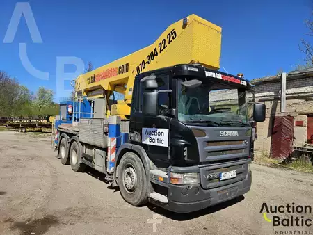 Nacelle sur camion 2005  Scania P 310 (2)