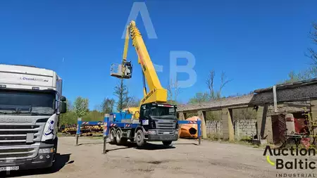 Nacelle sur camion 2005  Scania P 310 (5)