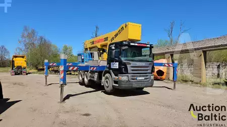 Nacelle sur camion 2005  Scania P 310 (6)