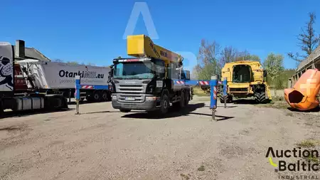 Nacelle sur camion 2005  Scania P 310 (7)