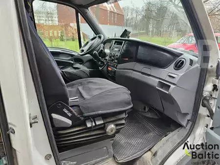 Egen körning 2007  Iveco Daily (12)