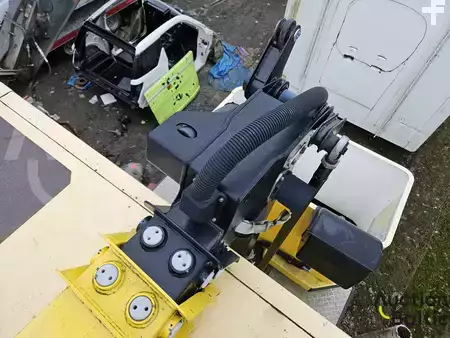 Podnośniki koszowe 2014  Versalift VDT-170-F (12)