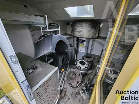 Podnośniki koszowe 2014  Versalift VDT-170-F (15)