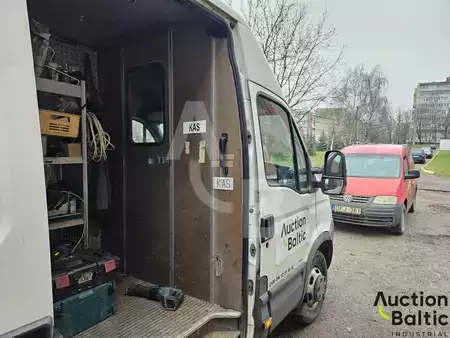 Kamion emelvény 2007  Iveco Daily (14)