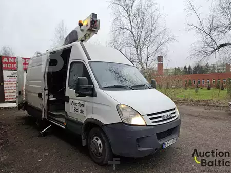 Kamion emelvény 2007  Iveco Daily (5)