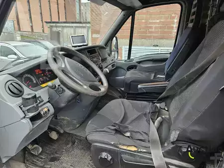Kamion emelvény 2007  Iveco Daily (8)