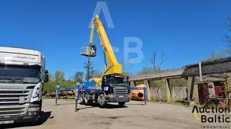 Plataforma sobre camión 2005  Scania P 310 (5)