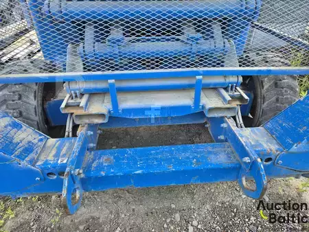 Piattaforme aeree a pantografo 2006  Genie GS 4390 (9)