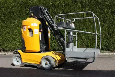 Vertikal / personløftere 2012  Manitou 100 VJR (1)