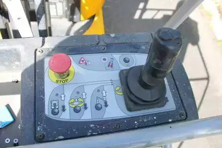 Vertikal / personløftere 2012  Manitou 100 VJR (5)