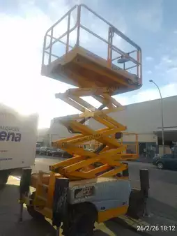 Schaarhoogwerker 2004  Haulotte COMPACT 4X4X 12 (1)