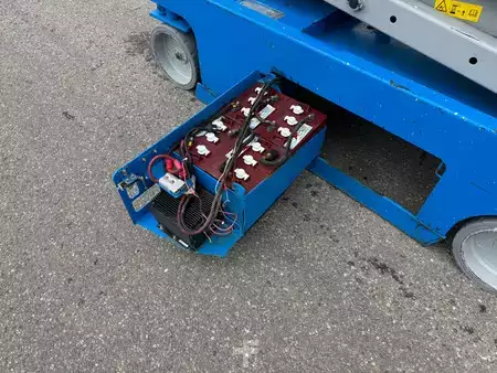 Scissors Lifts 2007  Genie GS 3246 12 meter (11)