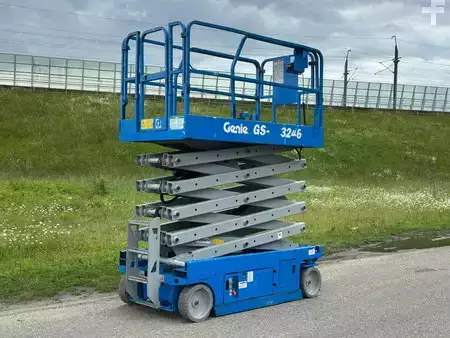 Scissors Lifts 2007  Genie GS 3246 12 meter (4)