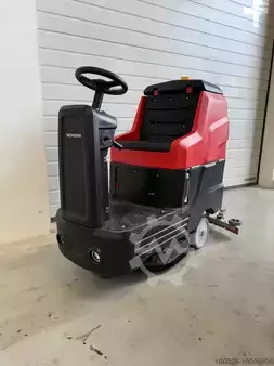 Riding scrubber dryer 2025  SCHORR RR1030FS (1)
